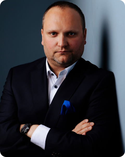 Manuel new headshot